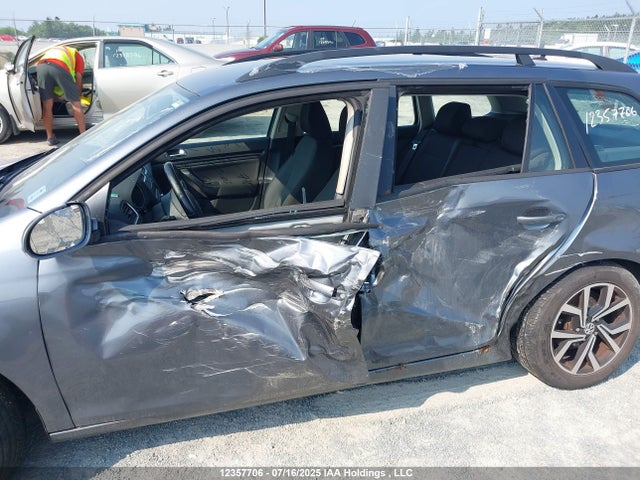 3VWPL7AJ1EM607631 Volkswagen 2014