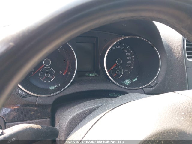 3VWPL7AJ1EM607631 Volkswagen 2014