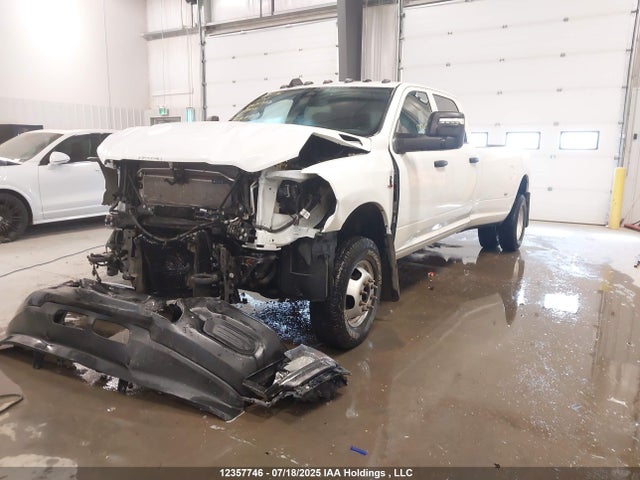 RAM 3500 2023 3C63RRGL1PG651853 Image 2