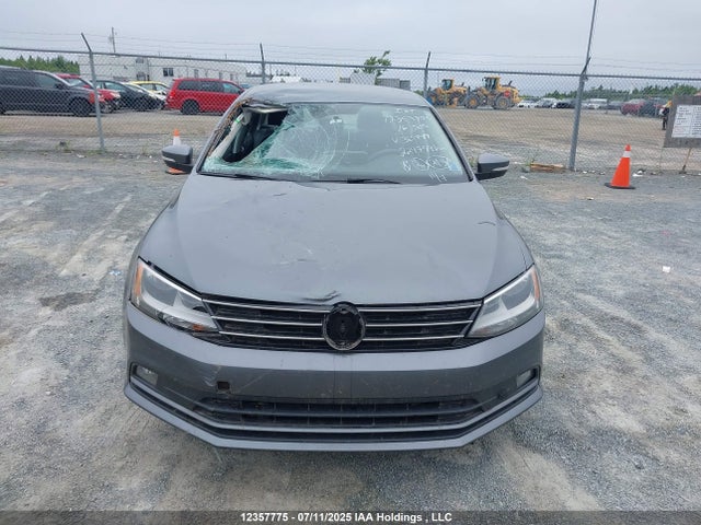 3VW167AJ5GM365488 Volkswagen 2016