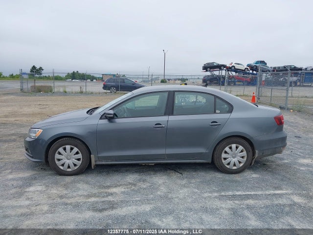 3VW167AJ5GM365488 Volkswagen 2016