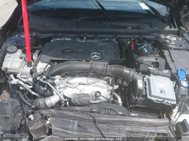 W1K3G4FB8MJ307866 Mercedes-Benz m260