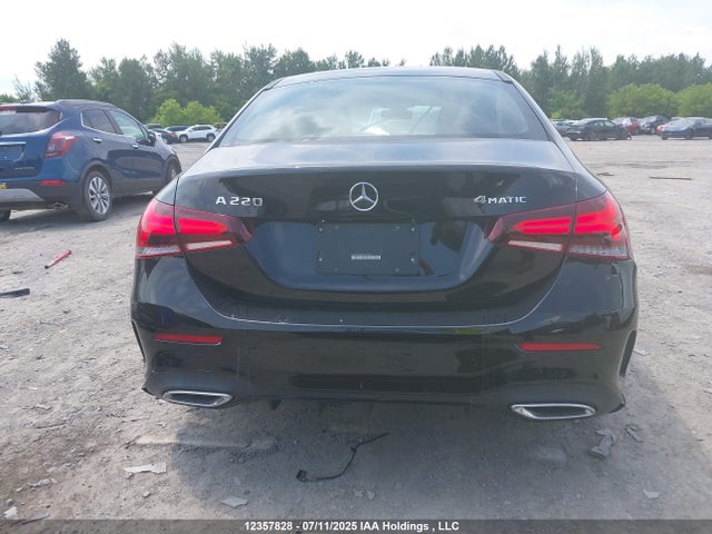 W1K3G4FB8MJ307866 Mercedes-Benz m260