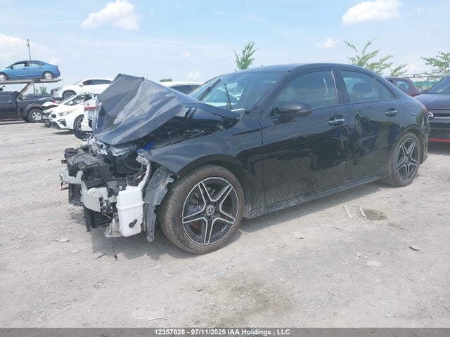 W1K3G4FB8MJ307866 Mercedes-Benz m260