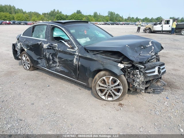 12357843 :رقم المزاد ، 55SWF4KB5HU220180 vin ، 2017 Mercedes-benz C-class مزاد بيع