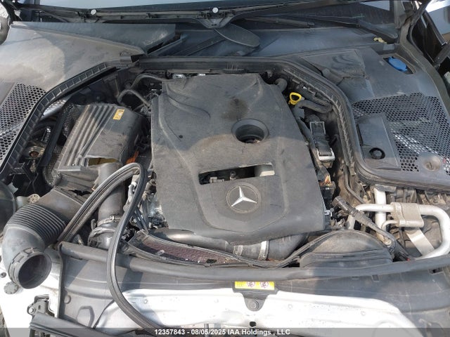 12357843 :رقم المزاد ، 55SWF4KB5HU220180 vin ، 2017 Mercedes-benz C-class مزاد بيع