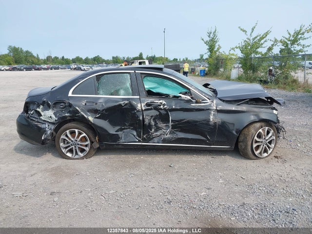 12357843 :رقم المزاد ، 55SWF4KB5HU220180 vin ، 2017 Mercedes-benz C-class مزاد بيع