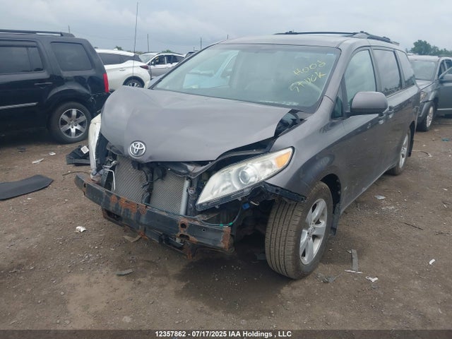 Aukcja sprzedaży 2011 Toyota Sienna, vin: 5TDZK3DC4BS044512, numer aukcji: 12357862
