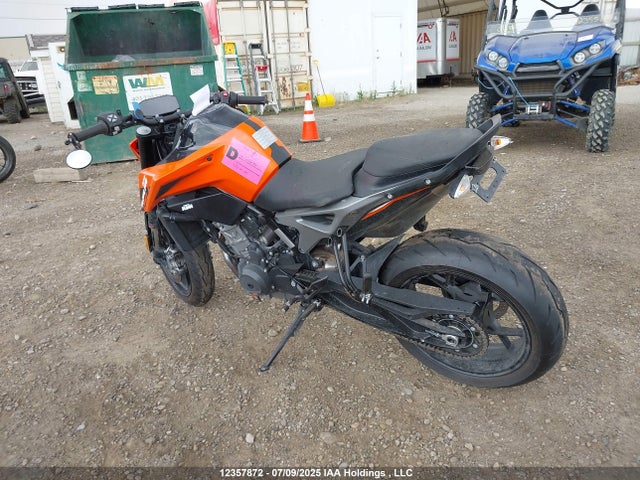 KTM 790 Duke 2023 LCETU7404PH700961 Image 3
