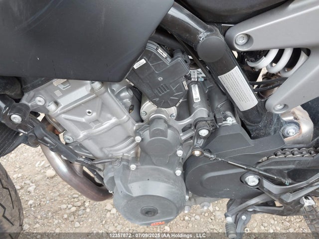 KTM 790 Duke 2023 LCETU7404PH700961 Image 9