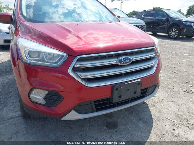 1FMCU9G9XHUB92263 Ford Escape