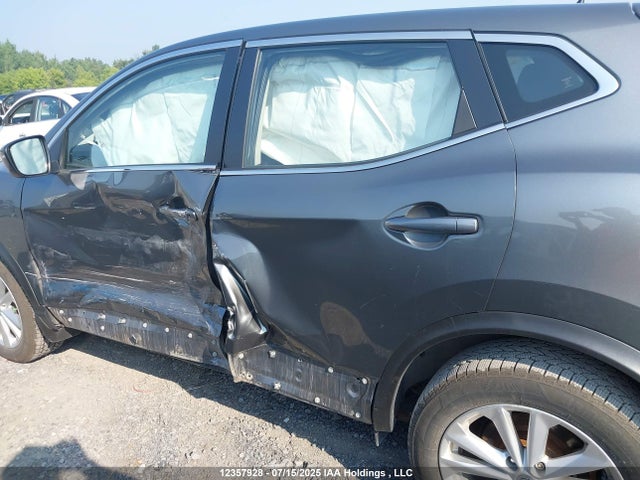 JN1BJ1CR4JW291674 Nissan 2018