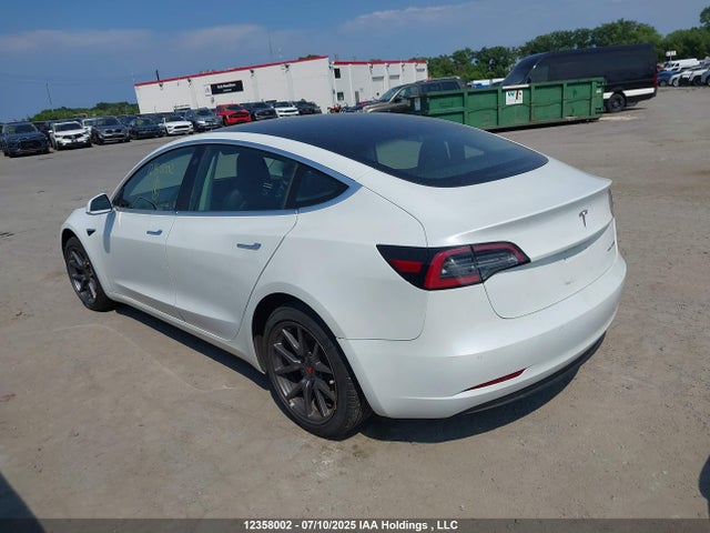 5YJ3E1EB7LF716477 Tesla MODEL 3