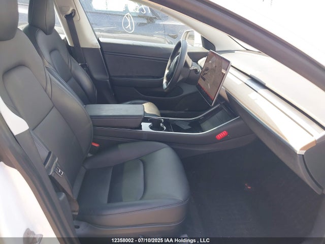 5YJ3E1EB7LF716477 Tesla MODEL 3
