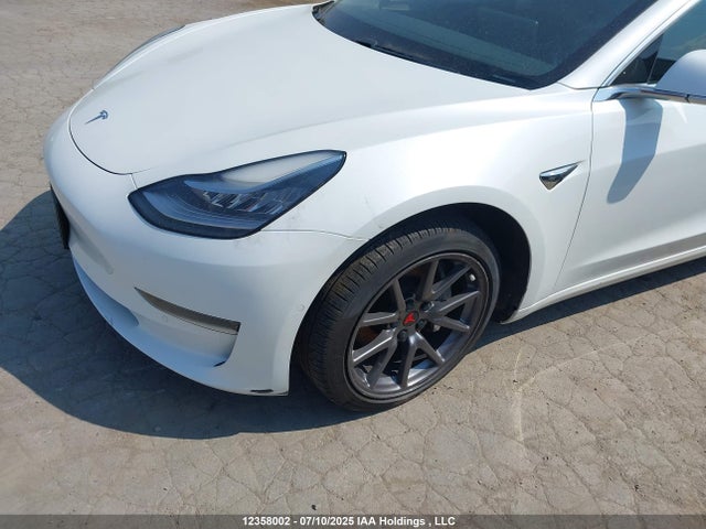 5YJ3E1EB7LF716477 Tesla MODEL 3