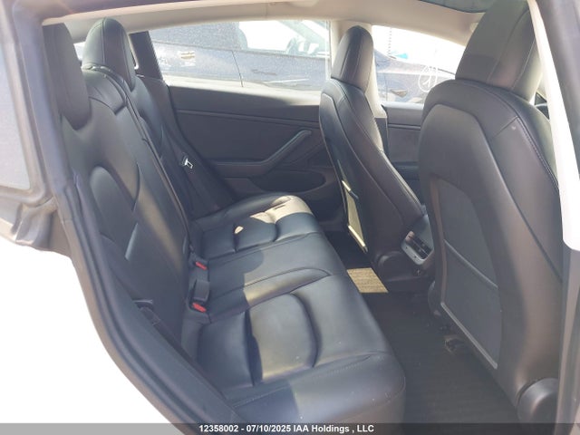5YJ3E1EB7LF716477 Tesla MODEL 3