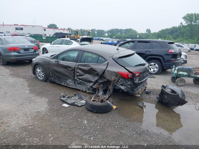 3MZBM1L77FM217351 Mazda pe
