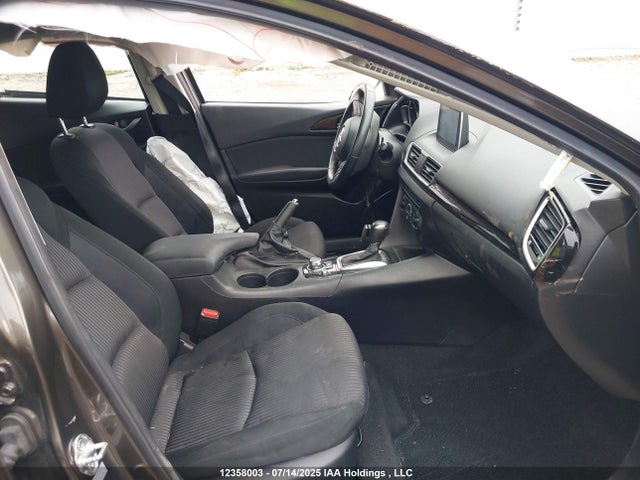 3MZBM1L77FM217351 Mazda pe
