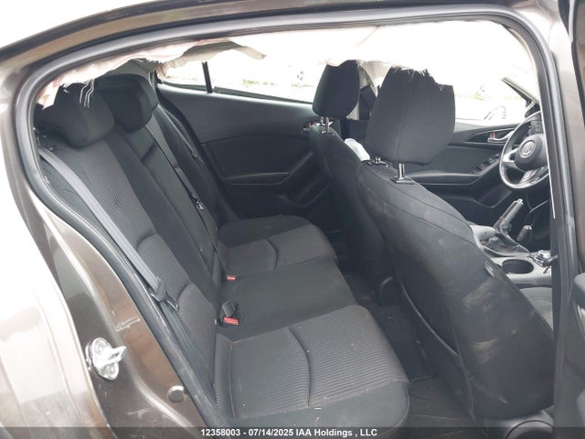 3MZBM1L77FM217351 Mazda pe