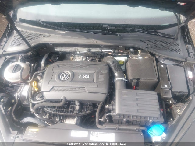 3VW917AU9FM019664 Volkswagen 2015