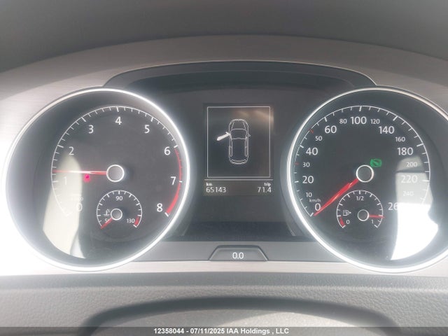 3VW917AU9FM019664 Volkswagen 2015