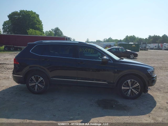 3VV4B7AX3JM208194 Volkswagen Tiguan Sel Premium