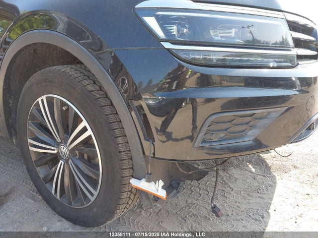 3VV4B7AX3JM208194 Volkswagen Tiguan Sel Premium