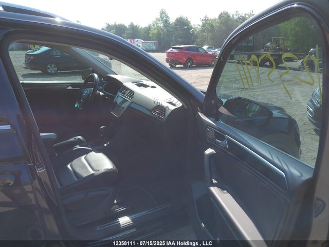 3VV4B7AX3JM208194 Volkswagen Tiguan Sel Premium