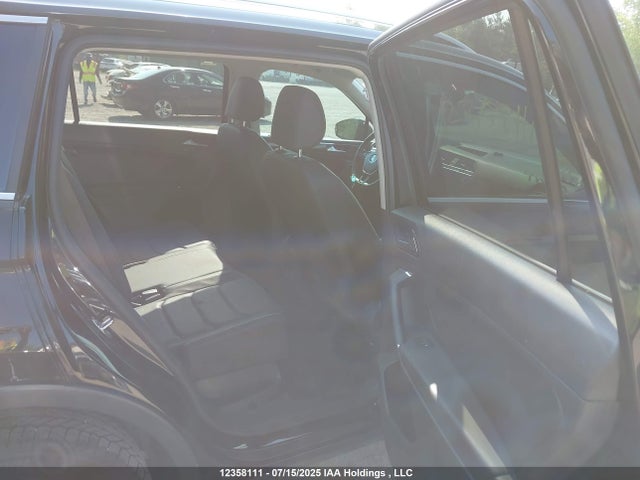 3VV4B7AX3JM208194 Volkswagen Tiguan Sel Premium