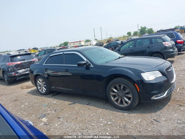 Chrysler 300 2016 2C3CCARG1GH253011 Image 13
