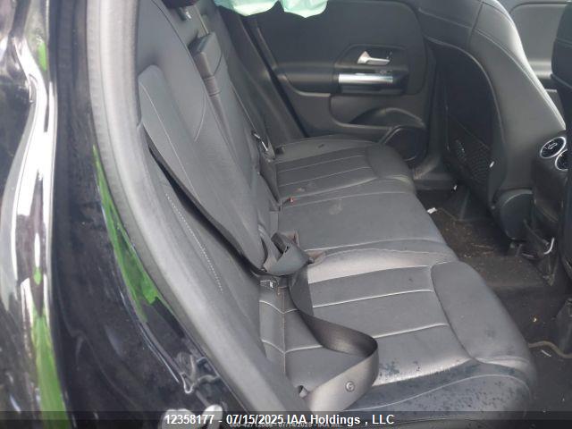 W1N4N4HB4MJ142134 Mercedes-Benz m260