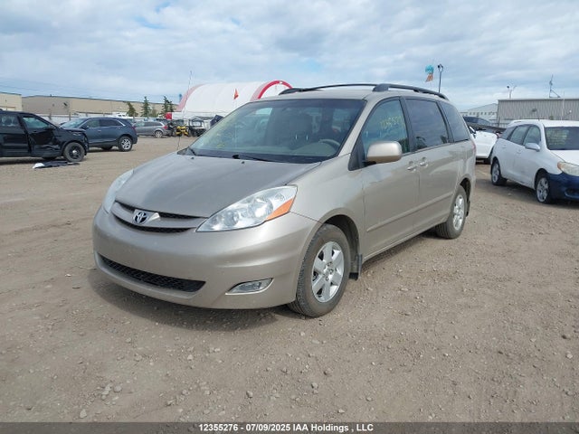 12355276 :رقم المزاد ، 5TDKK4CCXAS294103 vin ، 2010 Toyota Sienna Le V6 مزاد بيع