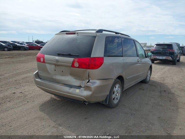 12355276 :رقم المزاد ، 5TDKK4CCXAS294103 vin ، 2010 Toyota Sienna Le V6 مزاد بيع