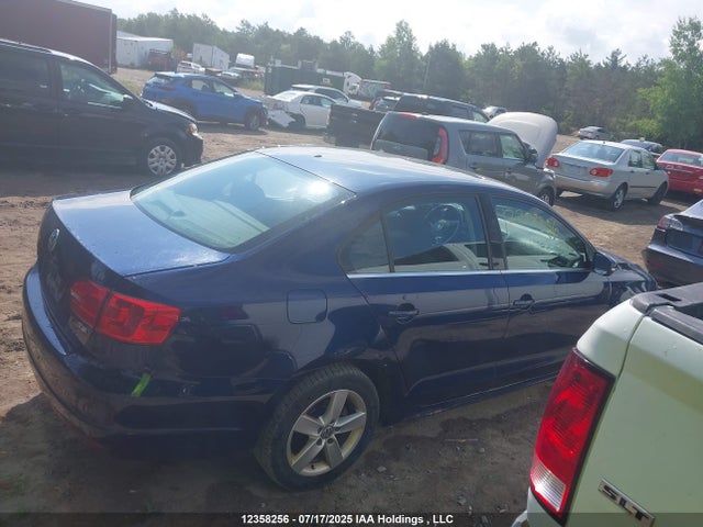 3VWD07AJ8EM276395 Volkswagen Jetta