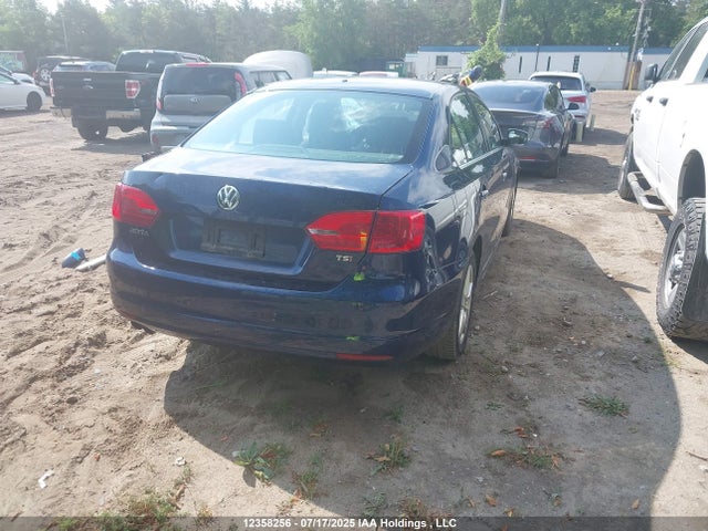 3VWD07AJ8EM276395 Volkswagen Jetta