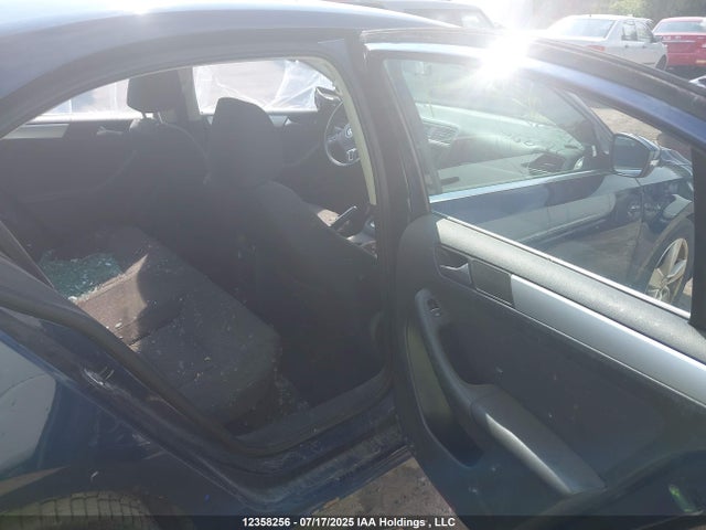 3VWD07AJ8EM276395 Volkswagen Jetta