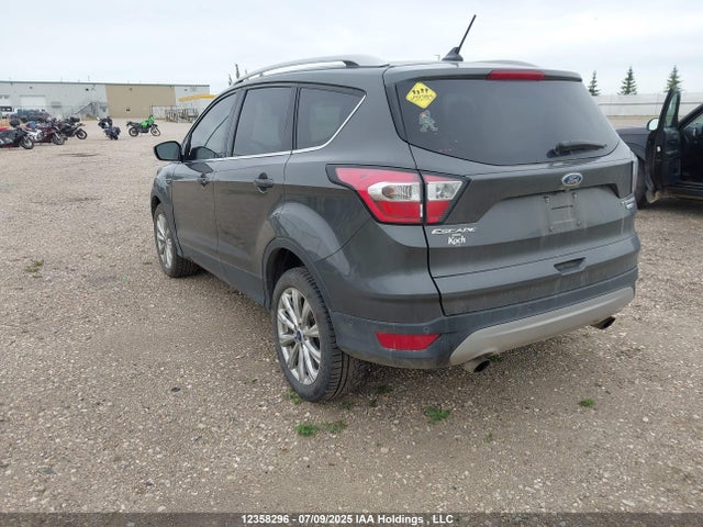 Ford 2018 2018 1FMCU9J90JUA13081 Image 3