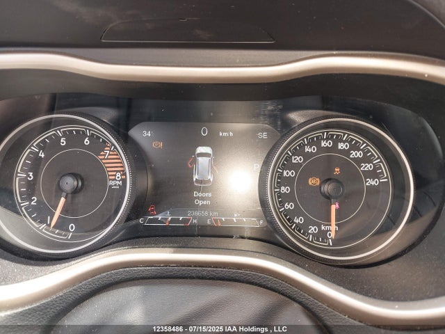 1C4PJMDSXHD223018 Jeep 2017