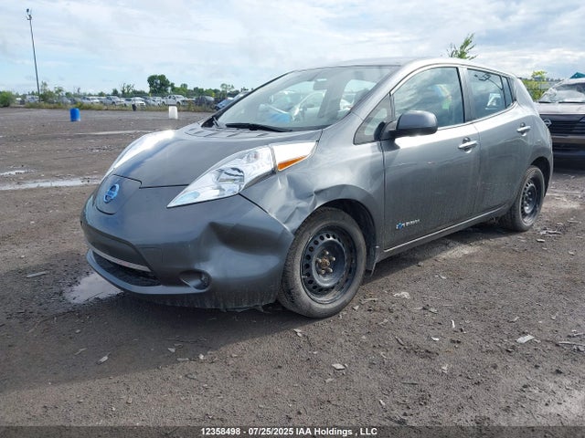 1N4AZ0CP4GC307608 Nissan 2016