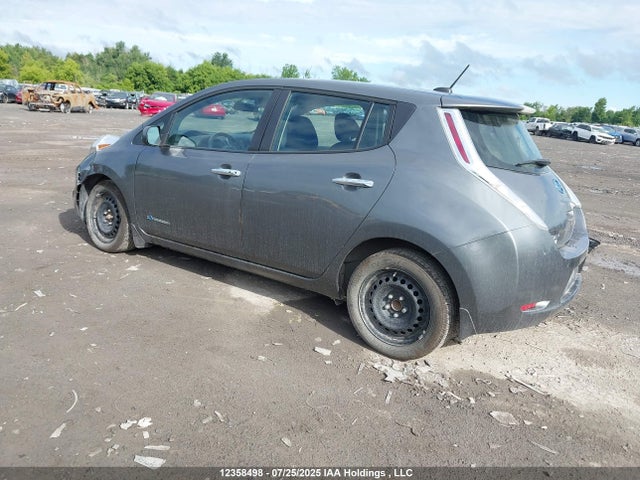 1N4AZ0CP4GC307608 Nissan 2016