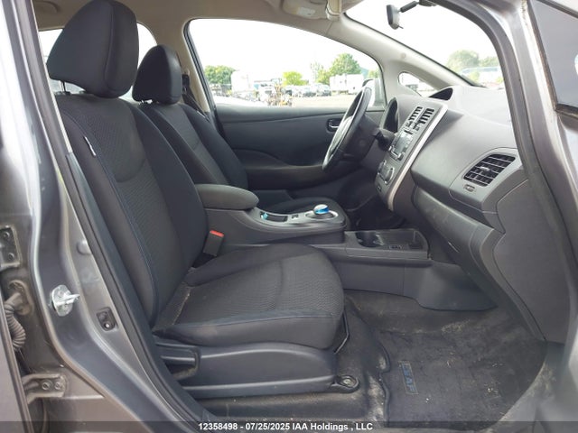 1N4AZ0CP4GC307608 Nissan 2016