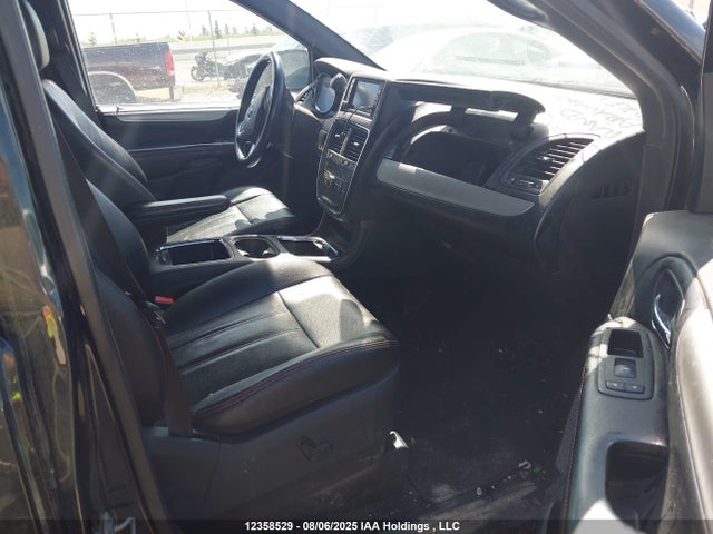 2C4RDGEG6KR590692 Dodge Grand Caravan