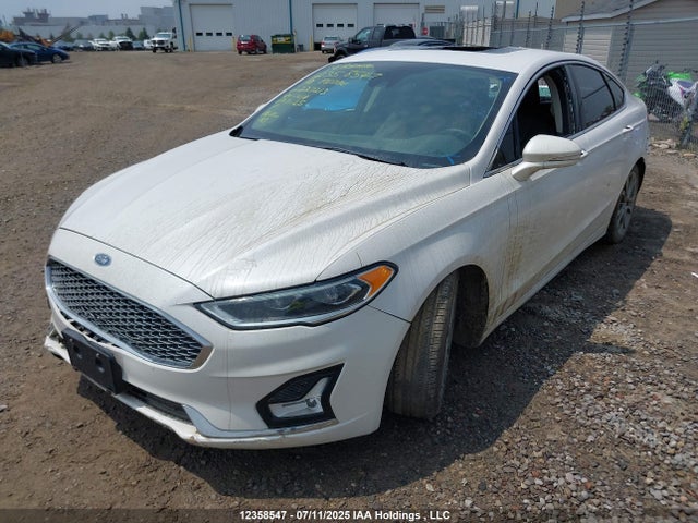 Ford 2019 2019 3FA6P0RU4KR227213 Image 2