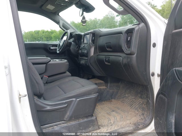 Chevrolet l84 2023 2GCUDAED6P1107415 Image 5