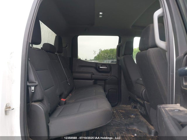 Chevrolet l84 2023 2GCUDAED6P1107415 Image 8