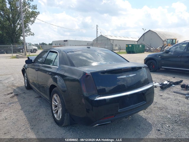 Chrysler 300 2015 2C3CCAAG3FH828512 Image 3