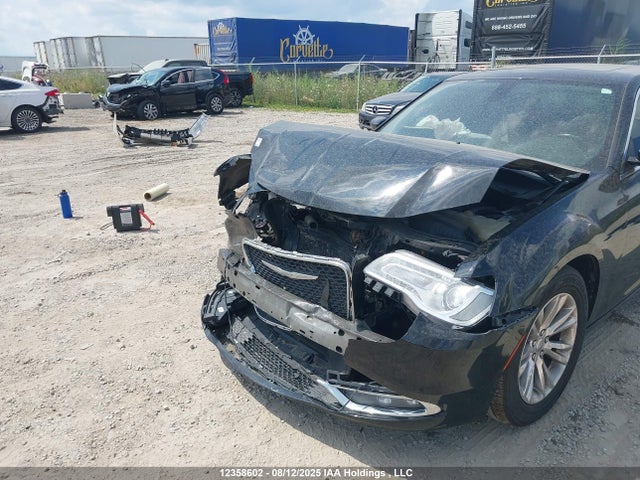 Chrysler 300 2015 2C3CCAAG3FH828512 Image 6