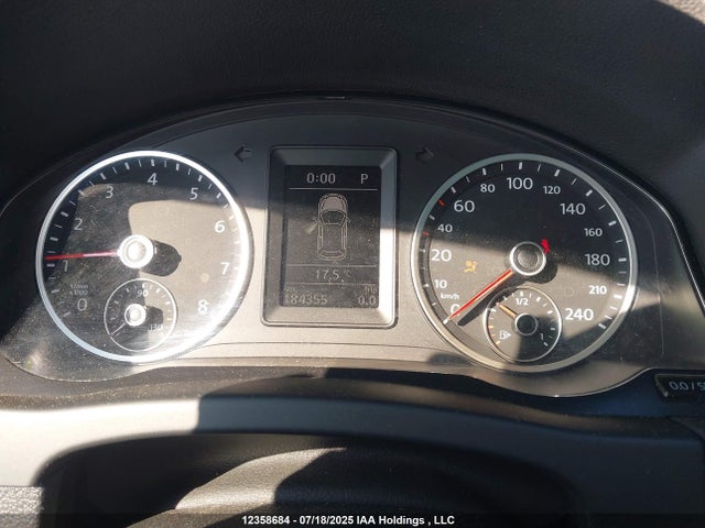 WVGLV7AX3HK029491 Volkswagen 2017