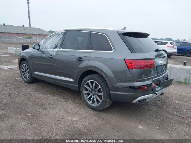 Audi Q7 2019 WA1VAAF70KD036032 Image 3
