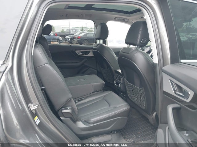 Audi Q7 2019 WA1VAAF70KD036032 Image 8